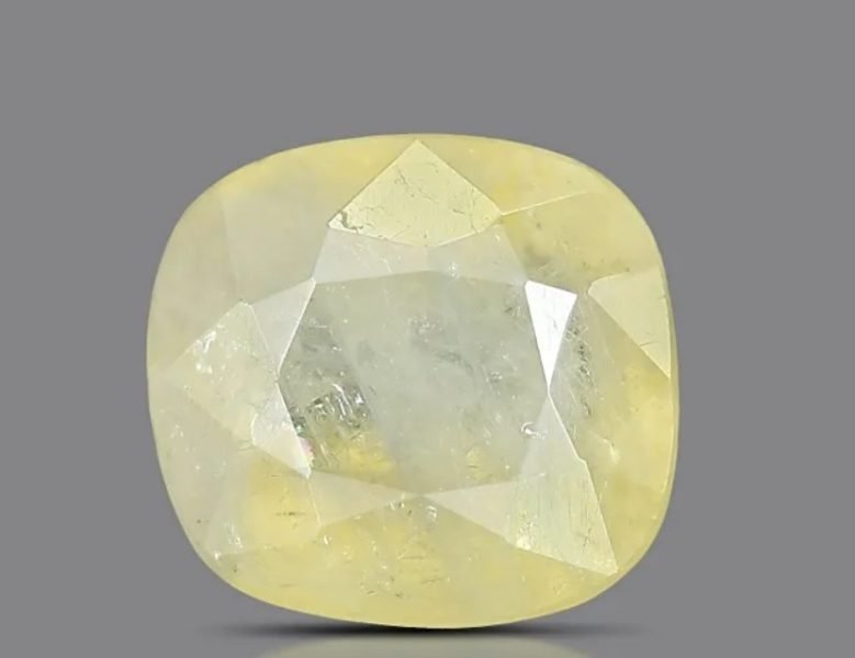 सिलोनी पुखराज रतन Ceyloni Pukhraj श्रीलंकन Yellow Sapphire 4 Caret